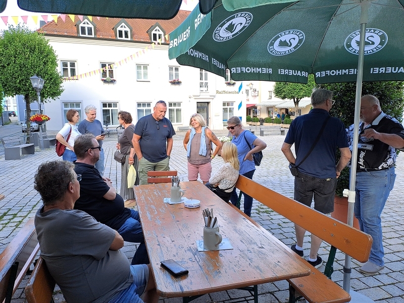 Größer anzeigen...